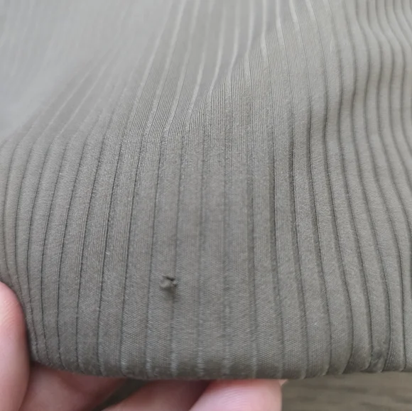 The Girlfriend Collective Sports Crop Top Size Large Green Grey - Picture 5 of 6